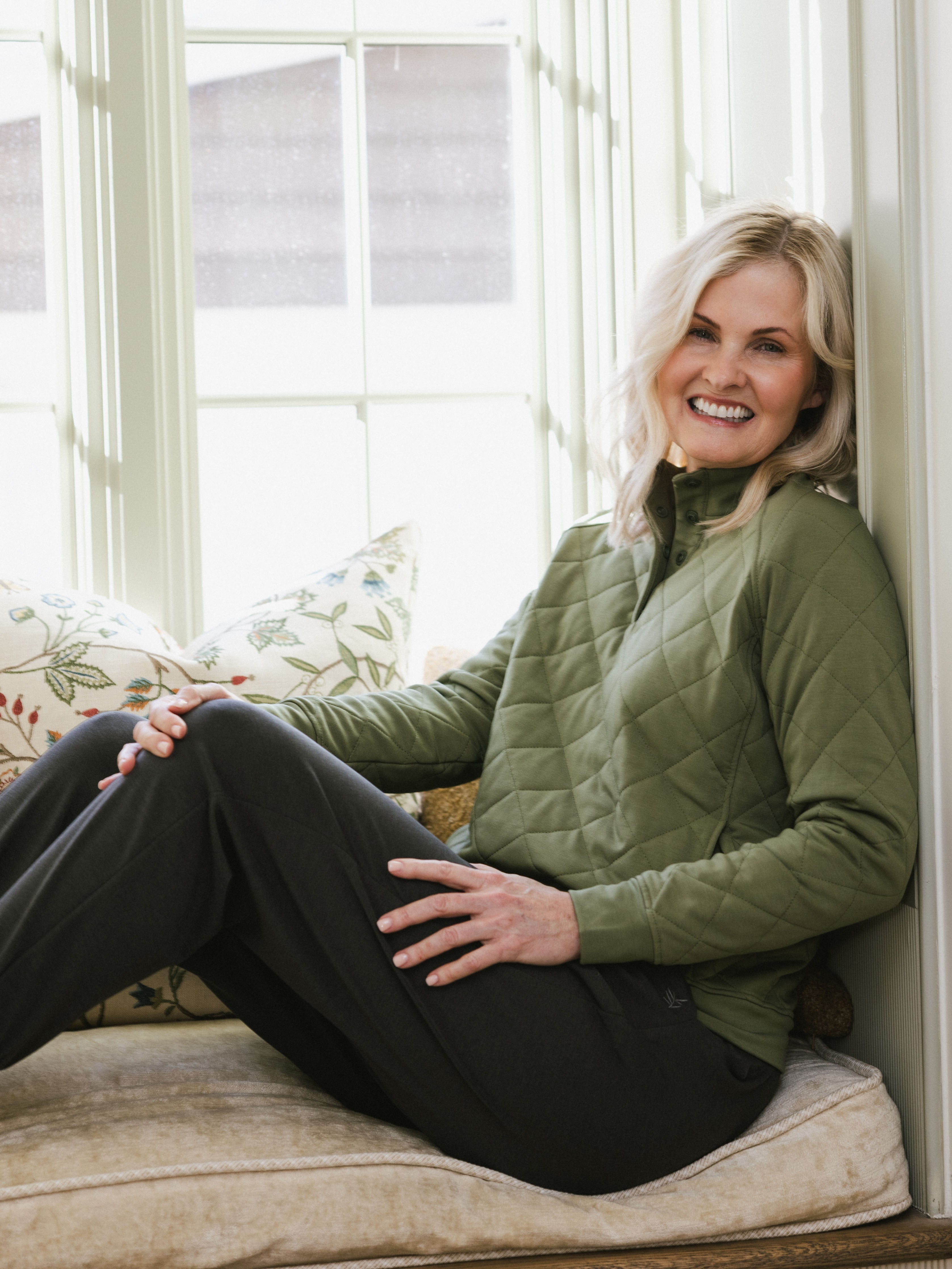 Pull Matelassé Femme en Bambou Brossé Ultra-Doux avec Boutons-Pression Élégants