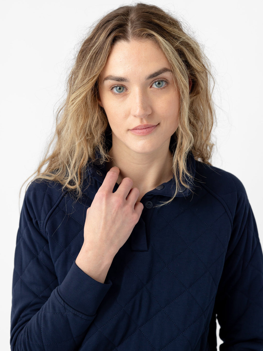 Pull Matelassé Femme en Bambou Brossé Ultra-Doux avec Boutons-Pression Élégants