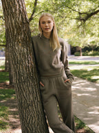 Sweat à Capuche Court Femme CityScape Cozy Earth : Doux, Chic, Confort Quotidien, Style Décontracté