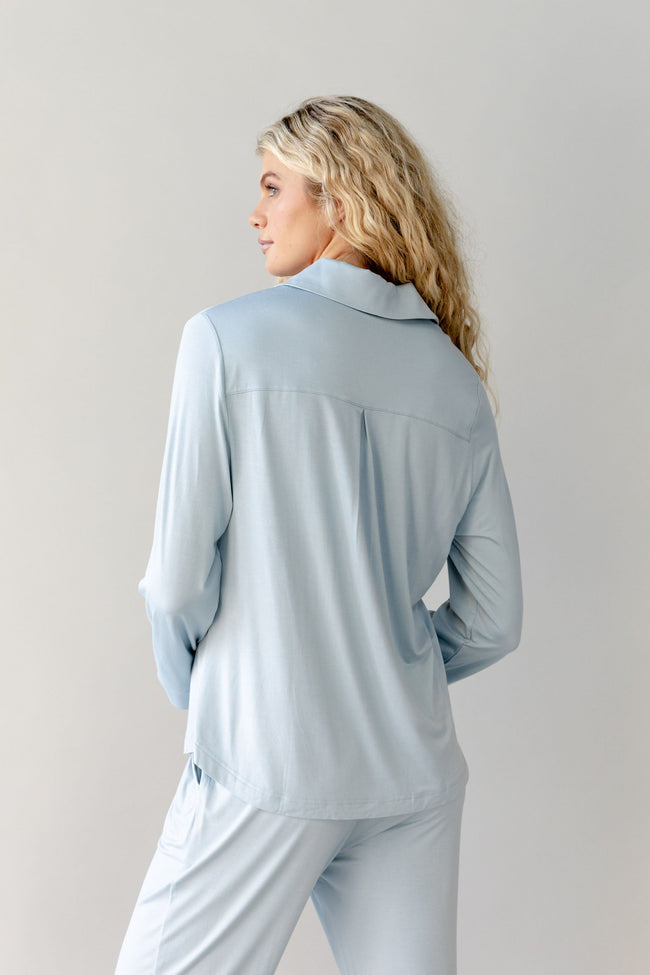 Chemise Boutonnée Femme en Bambou Extensible Col Polo Manches Longues – Confort Ultime Main Image