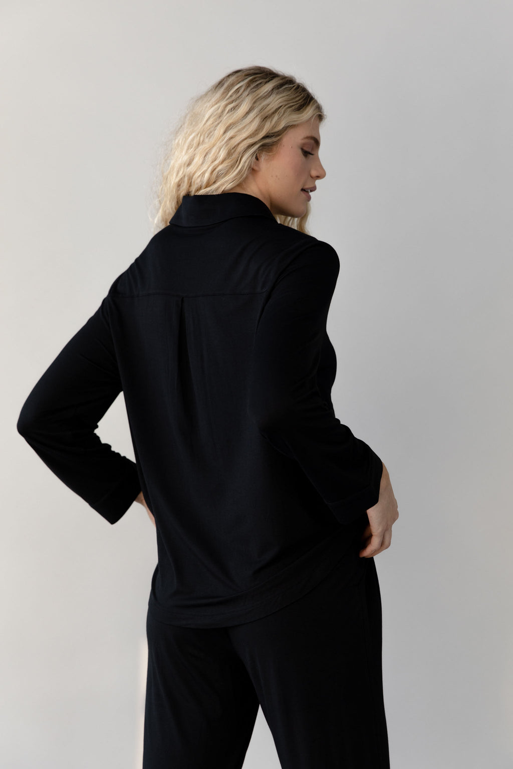 Chemise Boutonnée Femme en Bambou Extensible Col Polo Manches Longues – Confort Ultime