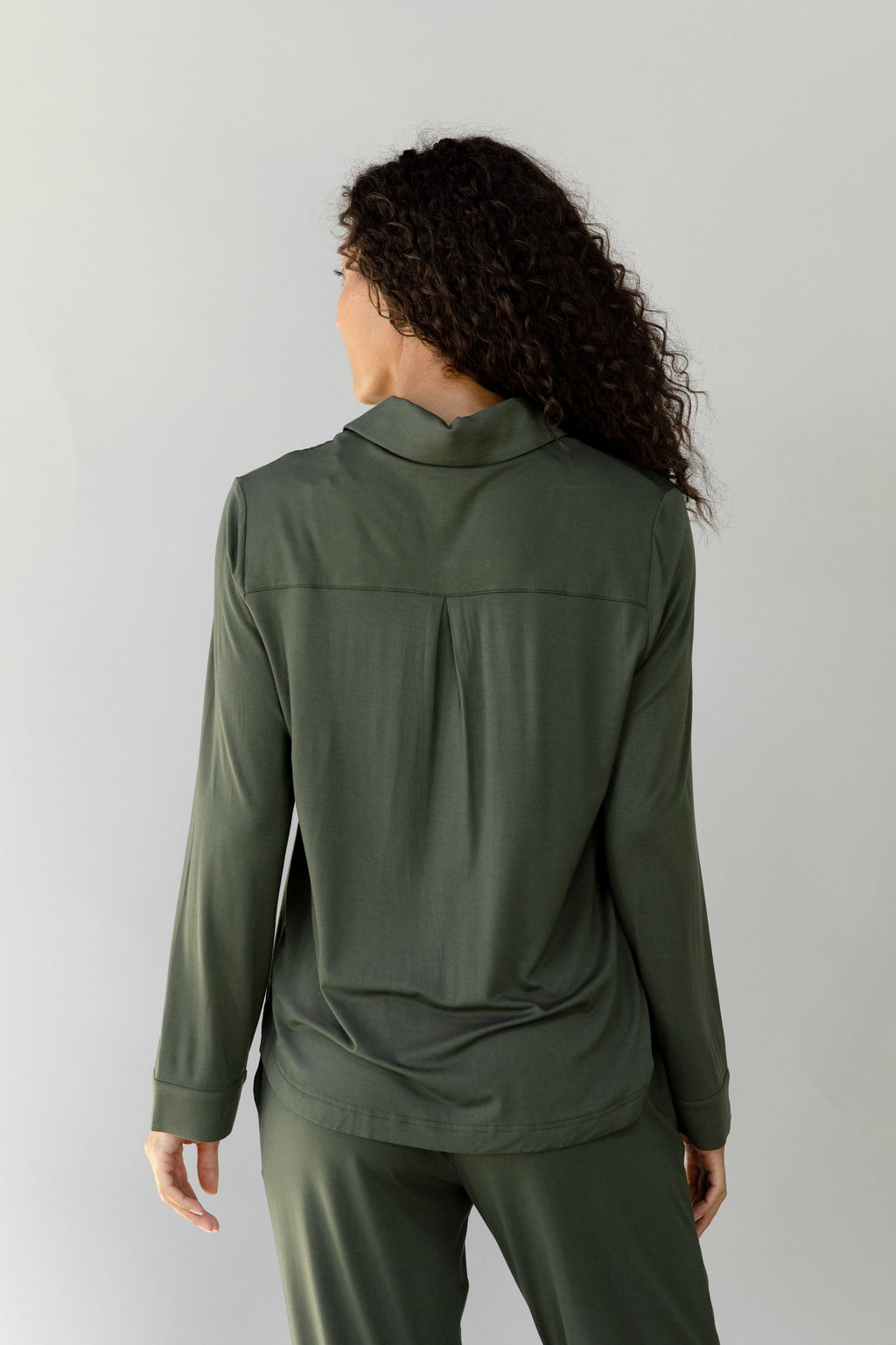 Chemise Boutonnée Femme en Bambou Extensible Col Polo Manches Longues – Confort Ultime