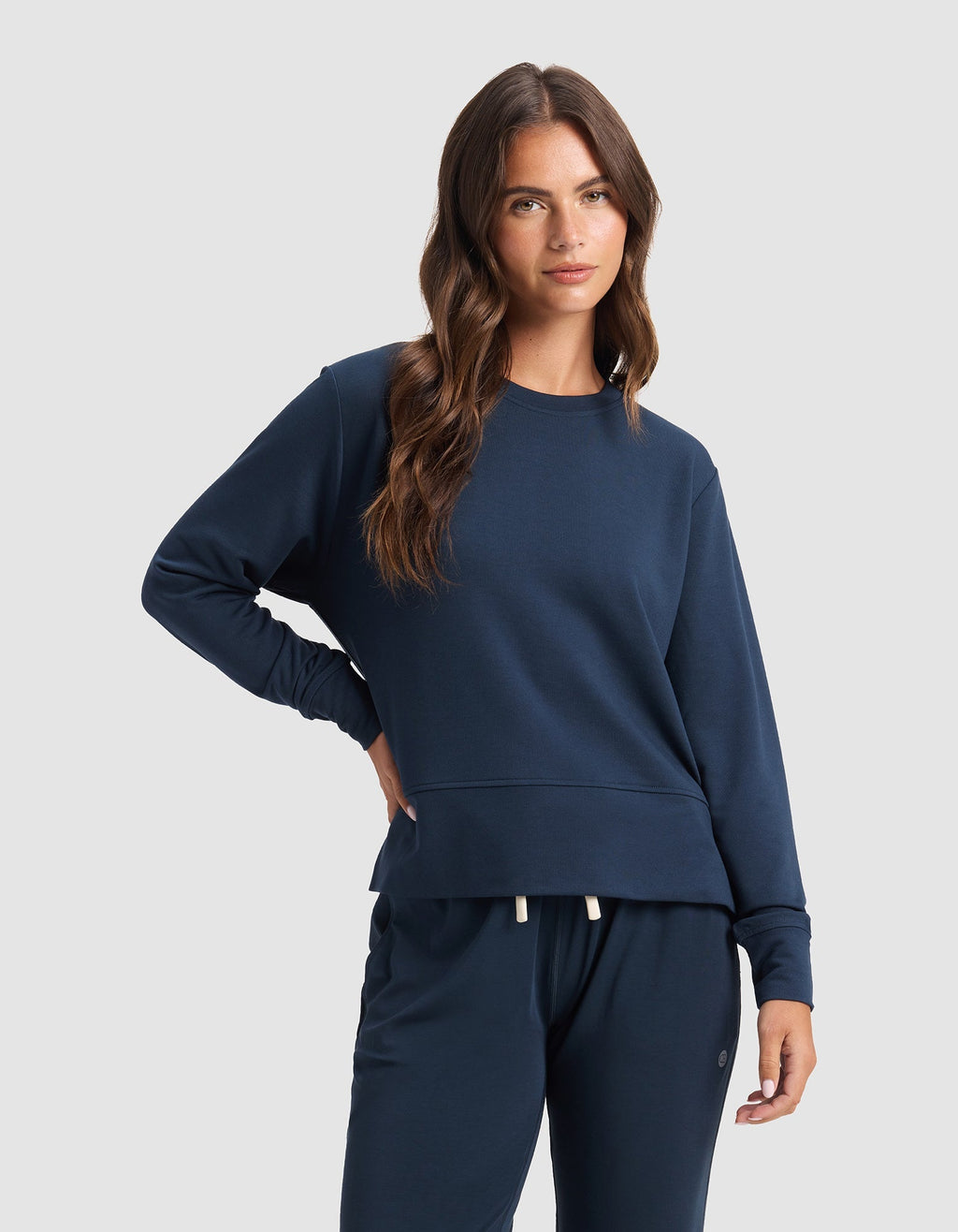 Pull Col Rond StudioLite Femme Léger Confortable Polyvalent pour Style Décontracté Cozy Earth