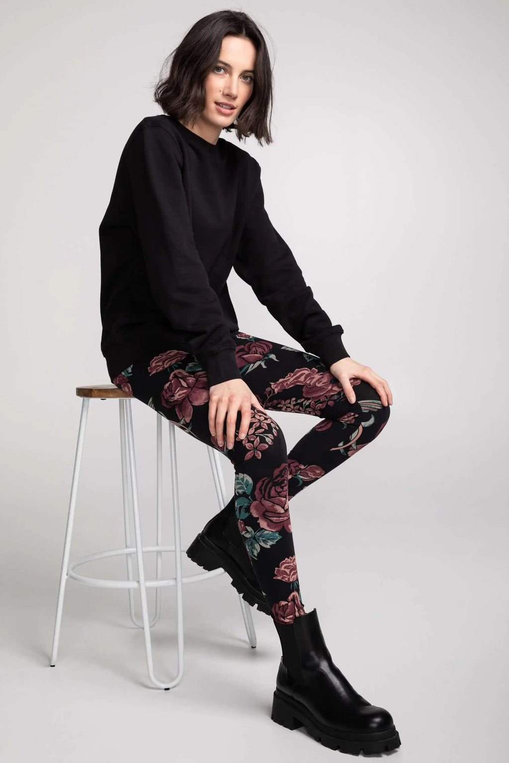 Chandail Unisexe Coton Ouaté Doux Col Rond Uni Confort Optimal Style Intemporel Sans Logo