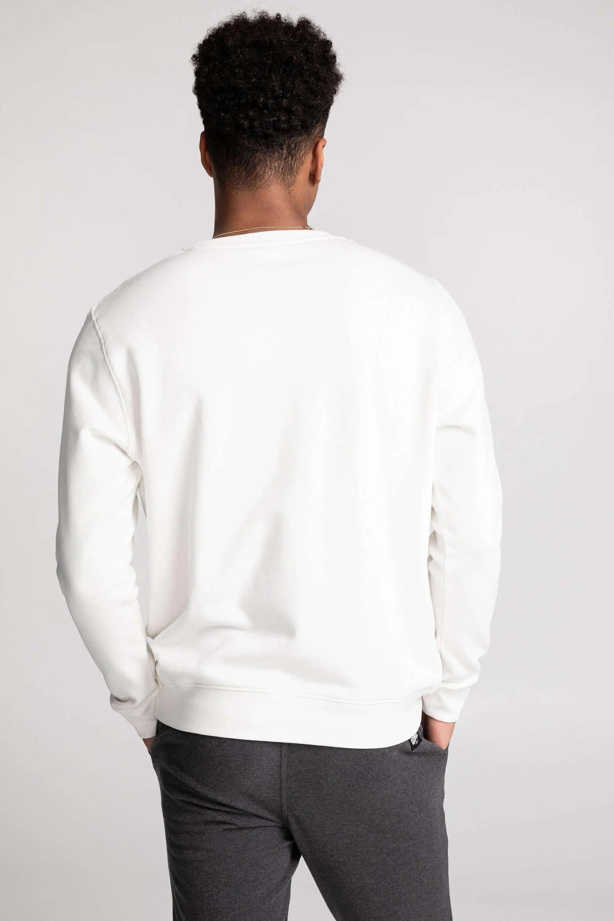 Chandail Unisexe Coton Ouaté Doux Col Rond Uni Confort Optimal Style Intemporel Sans Logo