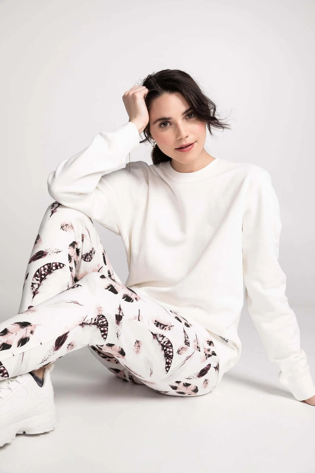 Chandail Unisexe Coton Ouaté Doux Col Rond Uni Confort Optimal Style Intemporel Sans Logo