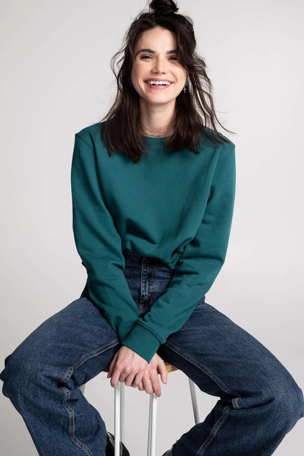 Chandail Unisexe Coton Ouaté Doux Col Rond Uni Confort Optimal Style Intemporel Sans Logo