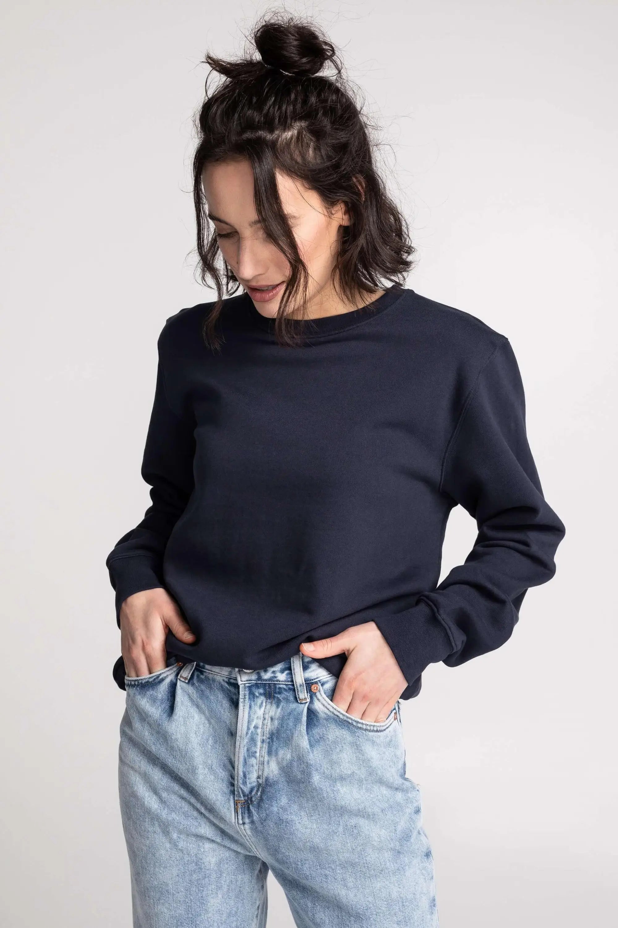 Chandail Unisexe Coton Ouaté Doux Col Rond Uni Confort Optimal Style Intemporel Sans Logo